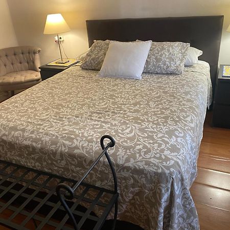 Apartamentos Mercado De Triana Sevilla Bagian luar foto