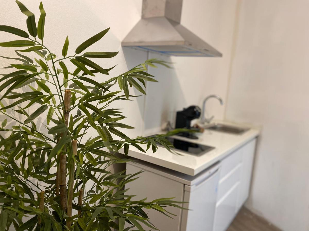 Apartamentos Mercado De Triana Sevilla Bagian luar foto
