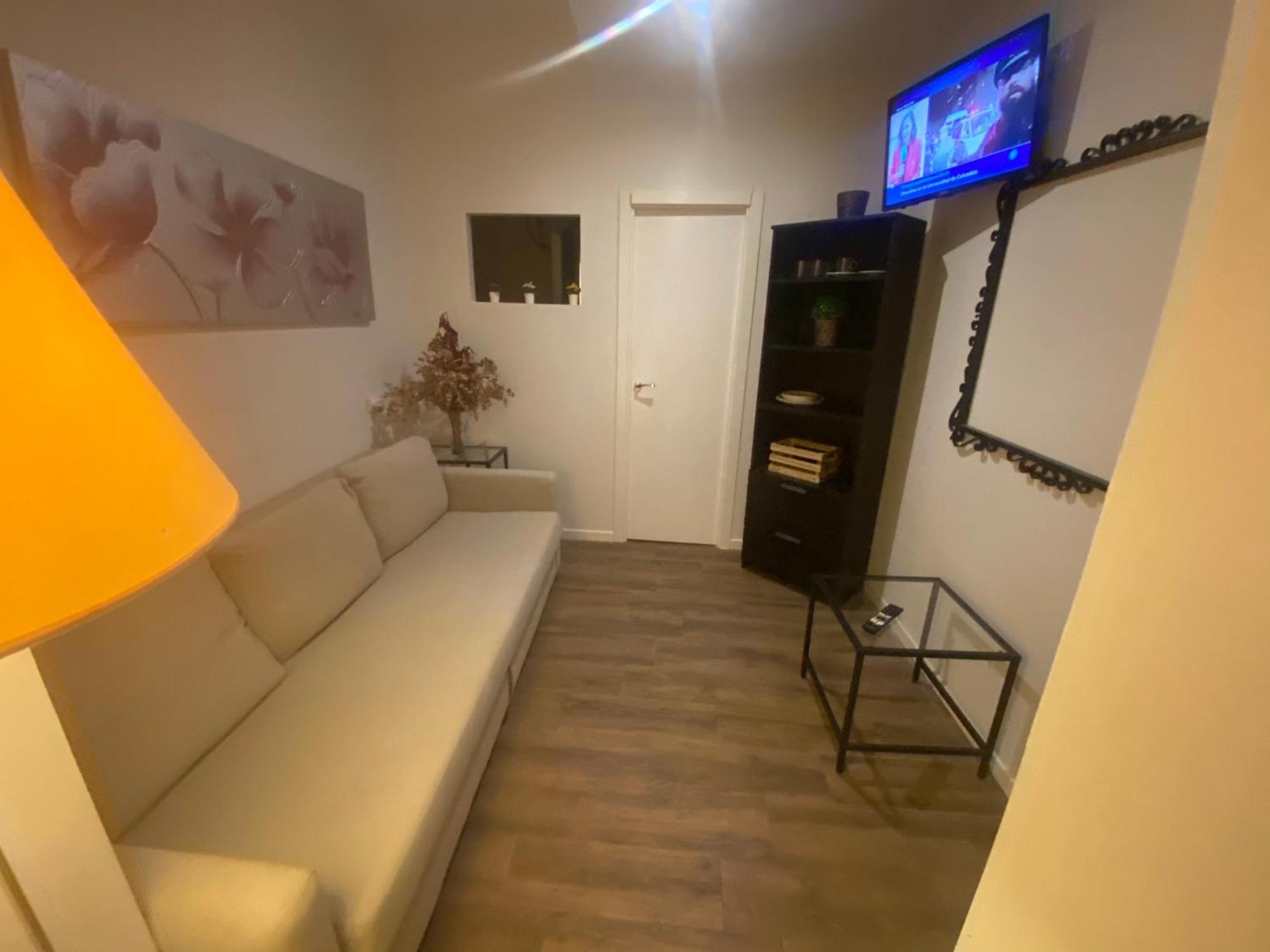 Apartamentos Mercado De Triana Sevilla Bagian luar foto